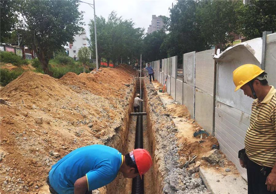 双阳街道对这几处污水管进行抢救修复,让“生病”的污水管网恢复“健康”!